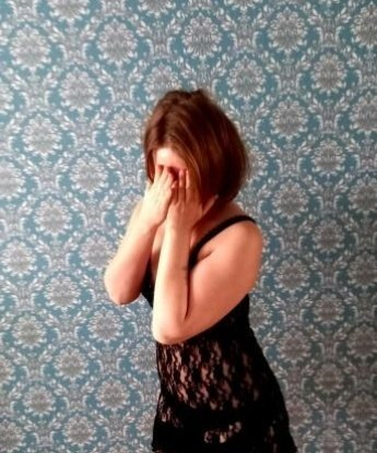 Я креативная и нежная, с опытом, который оставит тебя без сил. В Москве я живу, и мои услуги просто неотразимы: классический секс, оральный секс с глубокой глоткой, анальный секс, эротический массаж. Я могу стать твоей дикой кошечкой или нежной леди, выбор за тобой. У меня есть отличные отзывы и фото, чтобы ты мог убедиться сам. 😘
#Mосква #москвы #вмоскве #индивидуалка #проститутка #креативная #нежная #опытная #классическийсекс #оральныйсекс #анальныйсекс #эротическиймассаж #отзывы #фото Полина